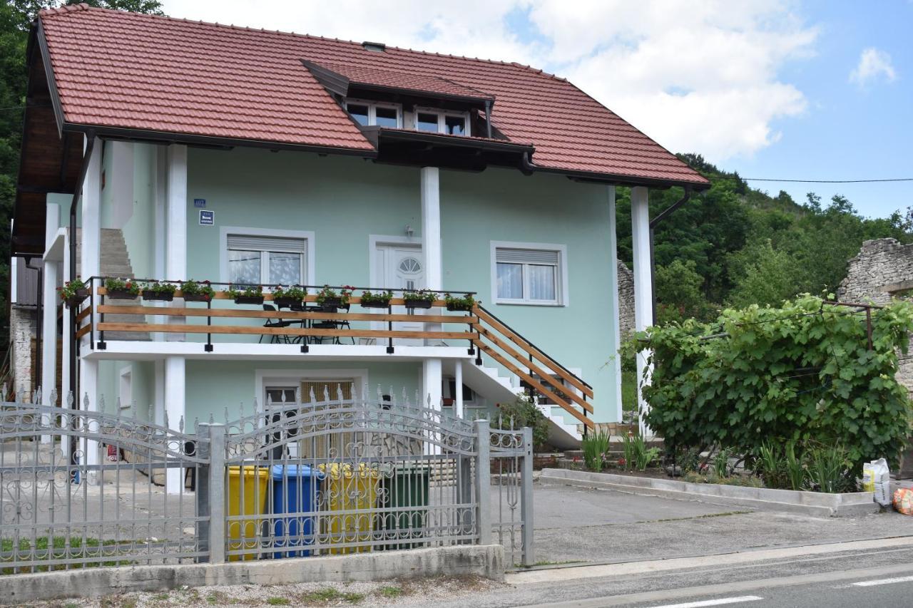Apartman Rukavina Licko Petrovo Selo Екстер'єр фото